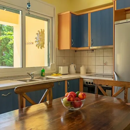 וילה Beachfront Barbati 1 , Corfu